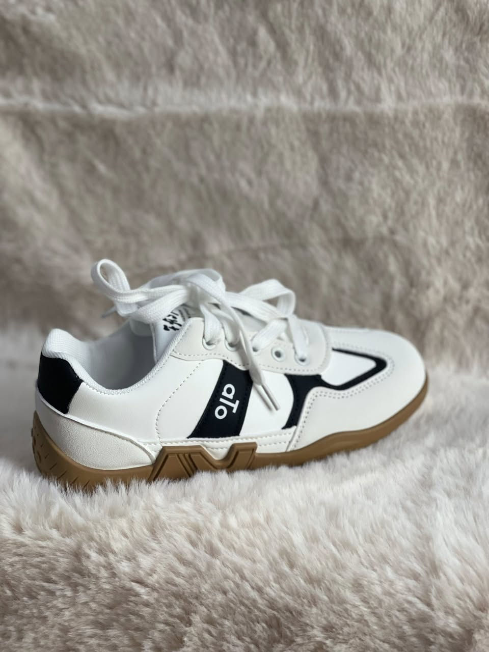 عرض لمده يومين 😍😍
الحذاء الرياضي صار ب8 الاف
استغلو الفرصه حبايبي💕
#عروض #تخفيضات #تسوق#احذية


**إذا كنت صاحب هذا الإعلان وتريد حذفه لأي سبب، رجاءا أرسل رسالة إلى الدعم الفني**