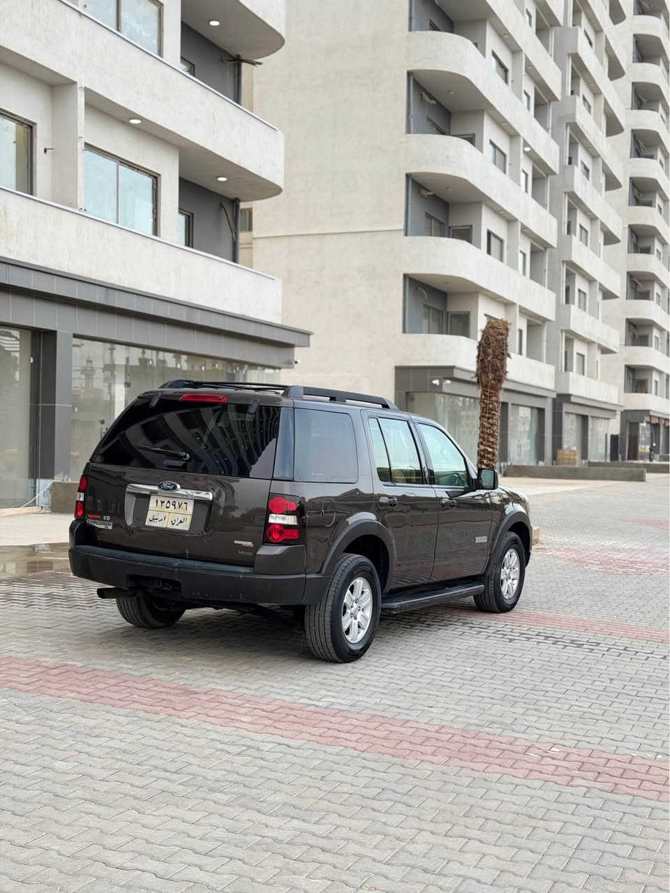 السلام عليكم 
فورد اكسبلور موديل 2007 

موصفات فول معدا فتحة سقف 
7راكب تبريد تبريد مركزي 

سيارة بدون ضبغ مكفوله من ضبغ
بس بي مكانين بارد 

كير محرك شرط لاصرف لا بخار 
صدر امامى خلفى كله جديد مابى نقص

سعر 84 ورقه بي مجال 
مكاني كركوك داخل مدينة 
*********** كركوك, العراق

