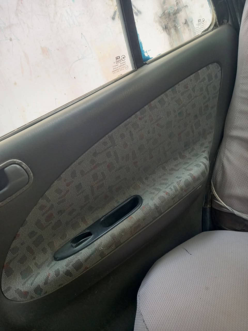 سلام عليكم كيه سيفيه للبيع مديل 93هاذه رقمي *********** سنويه صاقطه رقم بغداد
