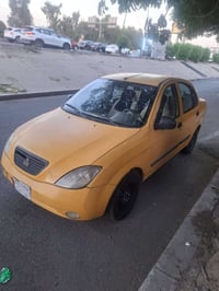 طيبه موديل 2015 سياره جاهزه من كل شي بيه صبغ بالباب قليل وسياره مال بي...