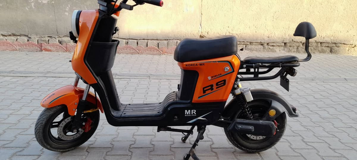 السلام عليكم متاح R9 2025 دراجه نضيفه كلشي شغال بيه ماعده الدوسه الكدام بيه كسر مكاني هارثه دور معمل ورق 
السعر ٣٢٥ وبيه مجال


**إذا كنت صاحب هذا الإعلان وتريد حذفه لأي سبب، رجاءا أرسل رسالة إلى الدعم الفني**