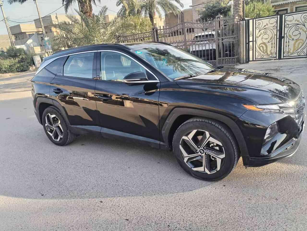 السلام عليكم توسان للبيع موديل 2024  حادثها موضح بالصور مكلف بالنشر مكان السياره الدوره حي الصحه 
للاستفسار ***********
السعر 22500$
