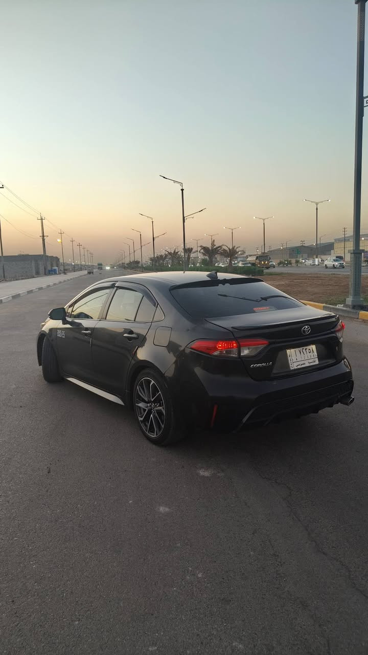 السلام عليكم كورولا 2020 SE رياضي معوقين رقم قادسيه ل 2027 تصير حره صور الحادث بالمنشور بدون دواخل ما بيهه لا لغد ولا شاصي ملاحظة الضربه جاي شطح ليفوك ما مأثره بس ع البنيد  وبدنه الايت وره هم بس ع باب الصندوك بيهه فحص سونار موجود مصبوغه حزام رادار بيهه واكف السياره SE معروفه مواصفاتهه 4 انضمه قياده شفتات بالسيرن مكينه 2000 كير 10 نمر ساید بريك بصمه اوتو هولد شاشه كبيره كامره دواره اوامر صوتيه شاشه اعطال الجام 4 اوتو عليهه عازل حراري للجام اشاير بالمري وتحكم كامره تسجيل 24 ساعه بعد بيهه موصفات مكينه وكير كفاله ويل حجم 18 سعرهه 105  مكاني ابي الخصيب ***********
