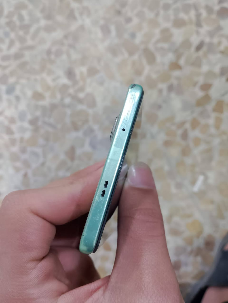 سلام عليكم
جهاز Infinix X6880
ذاكرة 256
RAM16
وحدة المعالجة المركزية Helio G100
البطارية 5000
ااشاشة 1080x2436
يشغل 90 فريم 
شاشة مقوصة 
ضهر جلد لون اخضر 
نضيف كلش 
وبيه ضمان 
السعر 250 الف 
وبيه مجال 
للتفاصيل اكثر مراسلة الصفحة 
وشكرا لكم 🤍


**إذا كنت صاحب هذا الإعلان وتريد حذفه لأي سبب، رجاءا أرسل رسالة إلى الدعم الفني**