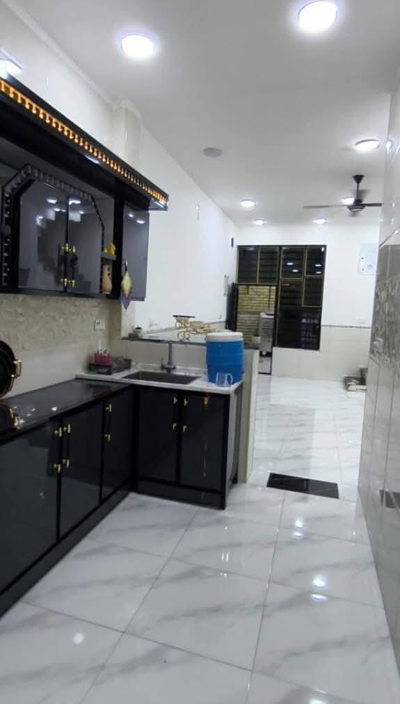 السلام عليكم  دار للبيع مساحه البيت 150متر )( سعر 65 وبي مجال بحث العلمي على شارع حي البتول قريب على فلكه حي النصر خدمات كامله بنا جديد

كافه خدمات مجاري وتبليط ورصفه ماء كهرباء سحب نترنيت ضوئي مدارس مستوصف بصفك 

اي ستفسار تصل *********** 

قريب ع شارع العام 

مسجل بتطويب
