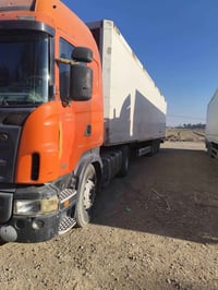 سكانيا 2006 عربانه مرسمه وراه تحويل  للاستفسار 07736102456