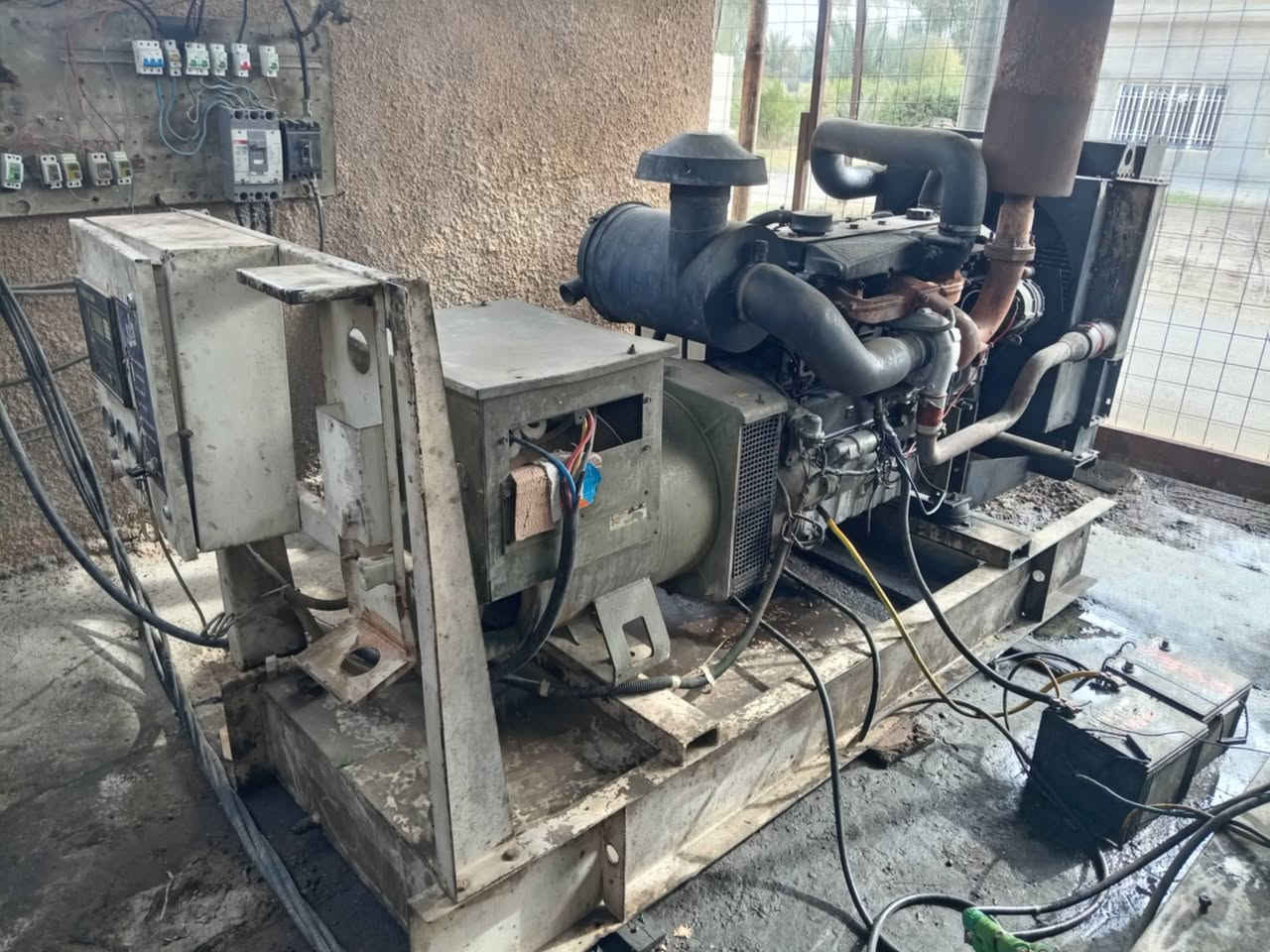 مولده للبيع بيركنز انكليزي١٥٠ كيفي تجفيد جديد لاتنقيص ولاتبخير عل حمل سعر ٤٥ هاتف ***********
