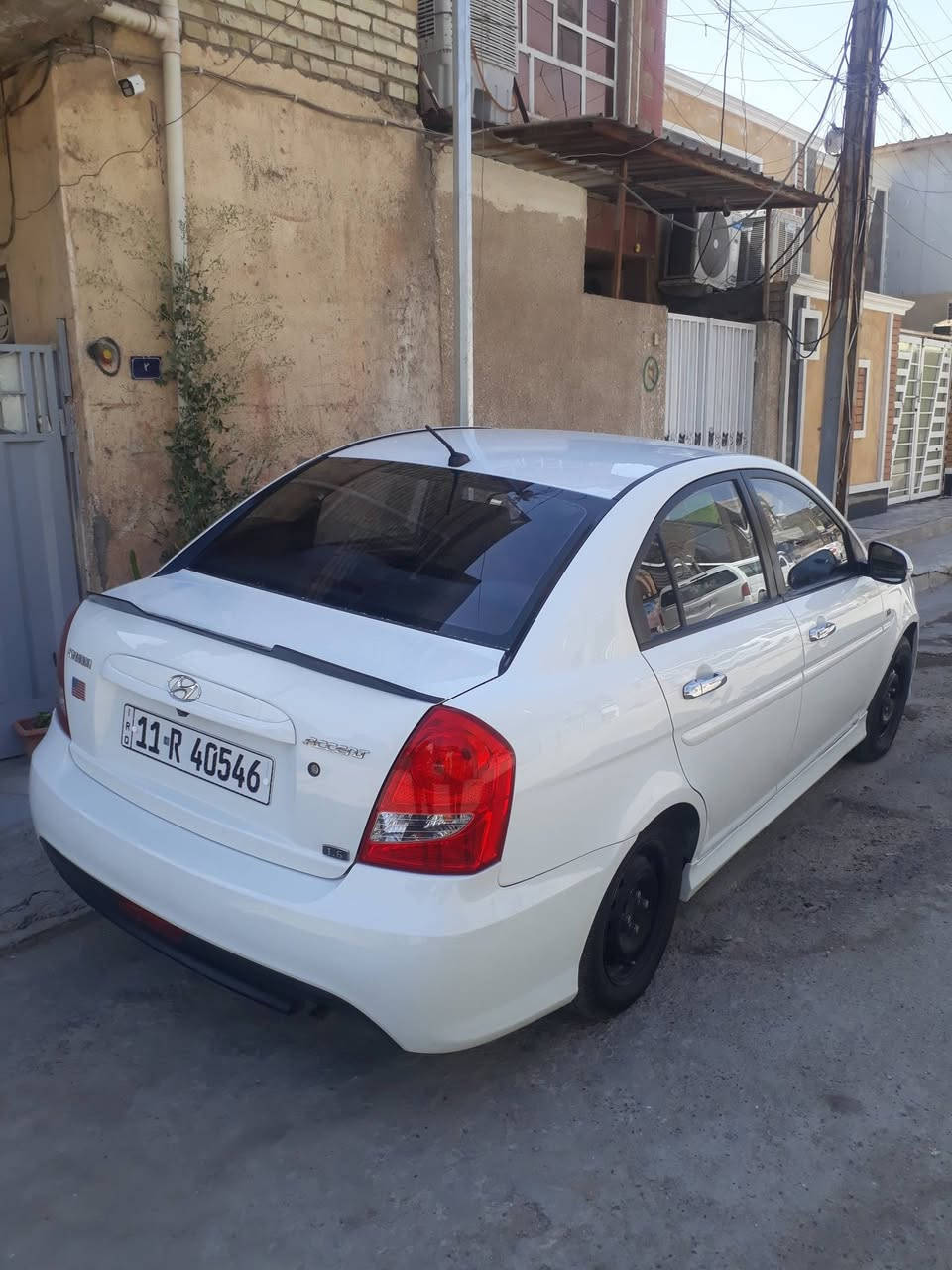 السلام عليكم
اكسنت رياضي موديل ٢٠١١ وارد خليجي 
محرك ١٦٠٠ والسيارة حلوة وجاهزة ما تصرف عليها شي 
السعر ٨٧ ورقة وبيها مجال للاستفسار *********** 
مكاني بغداد منطقة الشعب
