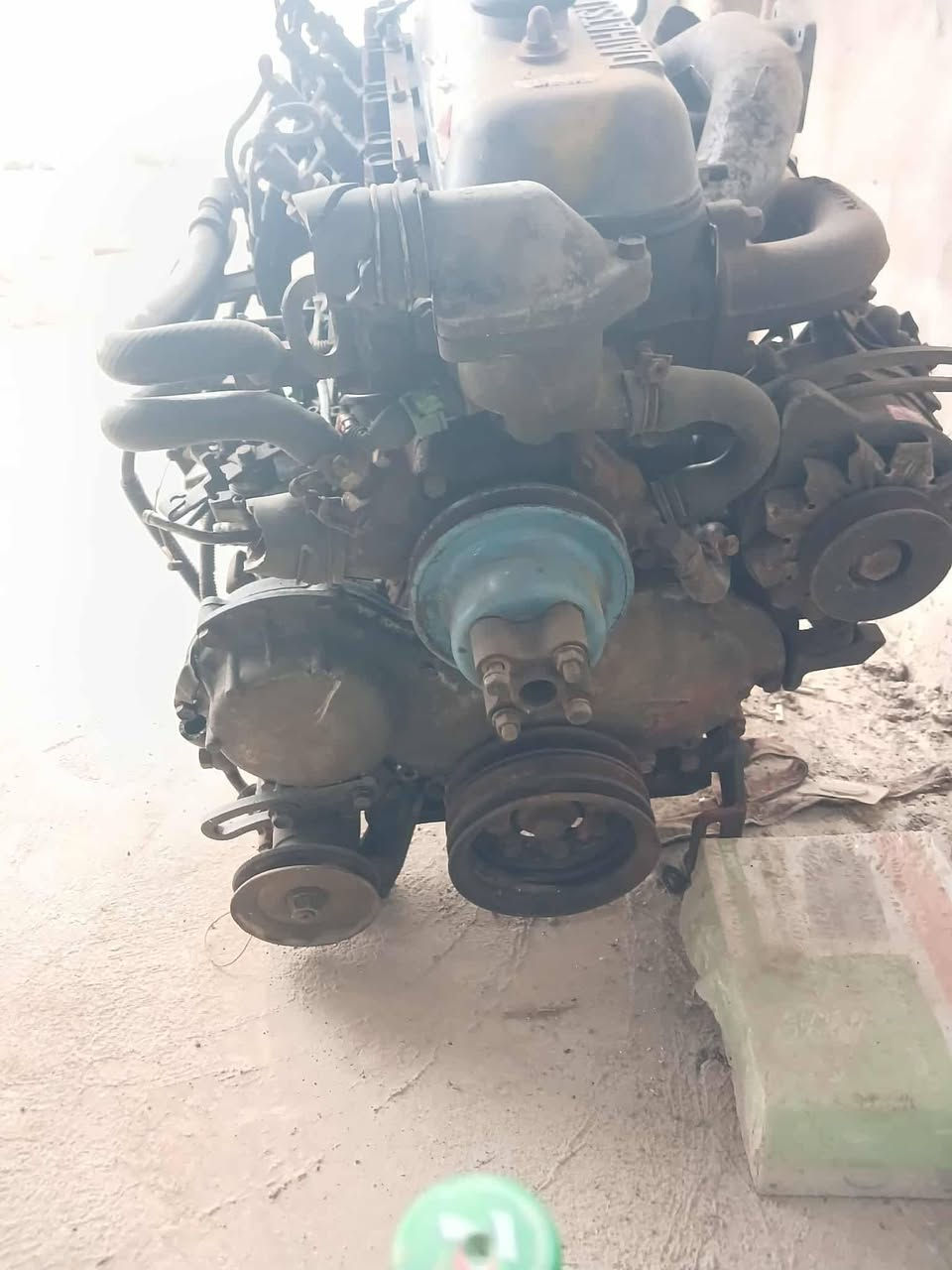 محرك كاز للبيع السعر ٦ أوراق *********** محرك مكفول مال حاويه
