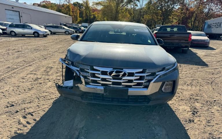 🚗 للبيع: او المراوس حسب القناعة هيونداي سانتا كروز 2024
📍 مكان السيارة: بغداد
📞 للتواصل: *********** واتساب

📊 المسافة المقطوعة: 20الف ميل 
🛠️ المحرك: 4 سلندر – 2500cc
  المواصفات
• مقعد السائق كهربائي
• ويل كب
• رادارات 360
• تشغيل عن بُعد
• لايتات LED
• لايتات زينون
• إشارات على المرايا
• تحكم ستيرن جهتين
• شحن لاسلكي
• هاندبريك بصمة
• هيترات بالمقاعد

⚠️ أضرار السيارة:
• وارد أمريكي
• ضرر ضربة خفيفة جاملق (موضح بالصور المرفقة)
• جميع الوسائد الهوائية (الايرباكات) سليمة ✅ 

📌 تفاصيل إضافية:
• رقم السيارة: بدون رقم
• استخدام شخصي 
• لون السيارة: رصاصي غامق (إسمنتي)
