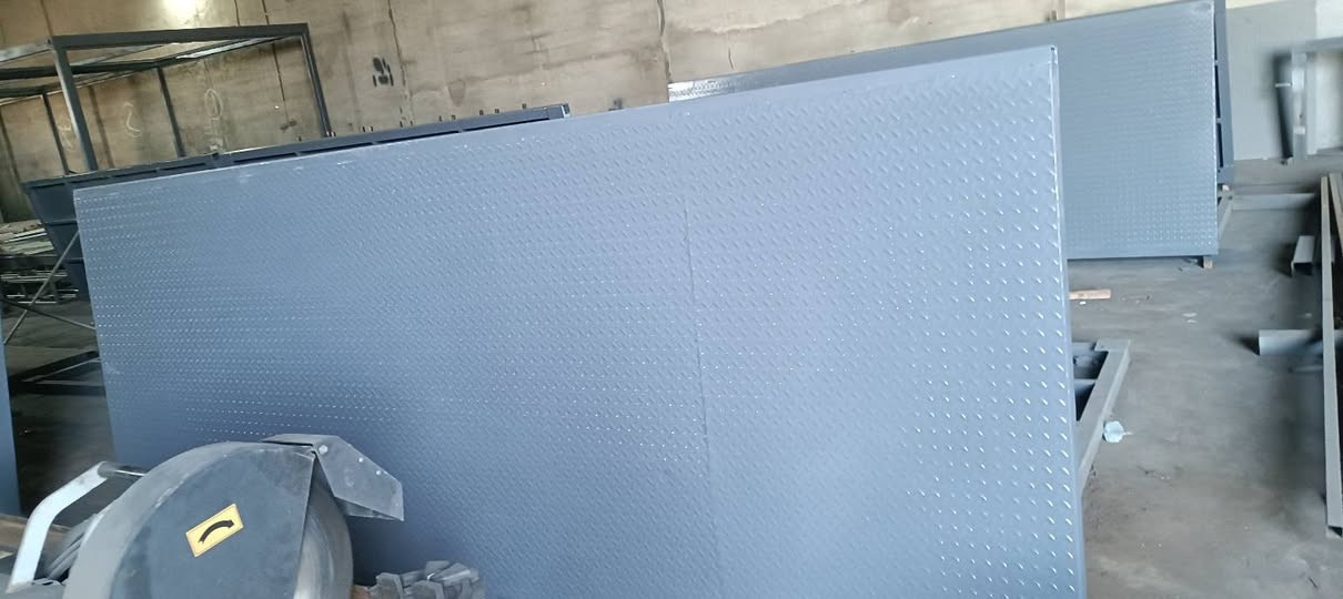 صباغ مسدس كمبريسر جميع انوع الحديد كرفانات ابواب شبابيك صبغ عادي وصبغ أبوكسي 
متفرغ حاليا ***********
