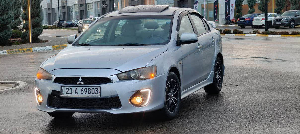 شوين سليماني
***********
لانسه ر قرش ٢٠٠٨
مه كينه ٢٠ كيرو مه كيه نه ته قه و ره قه كاره باي كامل به شه رت ته بريد سارد كه رم به شرت ٤ تايه و ويلي لوكي بو به ستراوهسي بو جوار با جه به خه بي ده عمو ليدراوي سه نه وي به ناوي خومه به شرتي ته حويل ٧٧ كه لا مه جالكي كه م السليمانية, العراق
