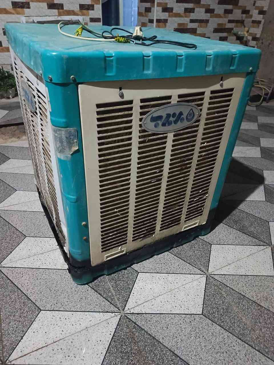 مبرده للبيع جاهزه ونضيفه حجم كبير
عنوان حله شارع 80

***********
