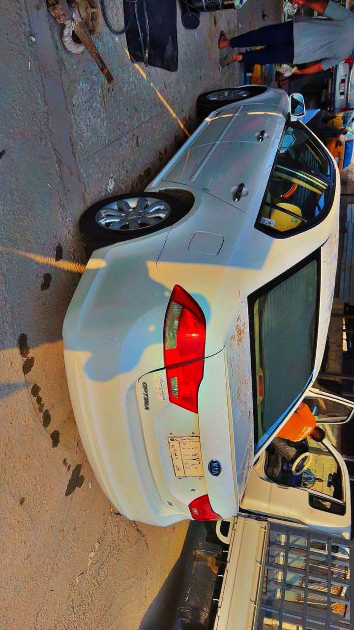 السلام عليكم اوبتما 2009 
بيهه بس جاملغ خلفي والجاملغ الامامي مبدل سياره جاهزه حداديه كير مكينه كله بلادي سعرهه 118 وبيهه مجال قليل رقمهه بابل باسمي 
مكانهه بابل مركز المدينه      *********** حلة, بابل
