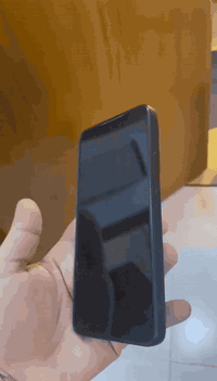 للبيع: شاومي 14T برو – 512GB
 المواصفات:
السعة: 512 جيجابايت
الجهاز سريع وقوي ومناسب للألعاب والاستخدام الثقيل
البطارية: طبيعية 95
الكرتون الأصلي موجود
الشحن: الكيبل فقط
i️ الملاحظات (للأمانة):
أكو بقعة بسيطة بالظهر (فطر)
 حسب البحث، الخلل من التحديث (سوفتوير) مو كسر،  ينحل بتحديث رسمي
 السعر: 450 وقابل للتفاوض المعقول
 المكان: (البصره ابو الخصيب مهيجران )
 التواصل ***********
سبب البيع:احتاج الكامرة الاماميه دائماً

 مواصفات شاومي 14T Pro:
 الشاشة:
شاشة AMOLED مقاس 6.67 إنش
جودة +FHD ودقة ألوان ممتازة
معدل تحديث 120 Hz للونسيان سلسة
 الأداء:
معالج MediaTek Dimensity 9300+
ذاكرة تخزين 512 GB
رام 12 GB وقابل للزيادة حتى 16GB
أداء قوي وسريع للألعاب والتطبيقات الكبيرة
 الكاميرات:
كاميرا خلفية ثلاثية: • رئيسية بدقة 50 MP
• عدسة واسعة جداً
• عدسة تقريب
تصوير فيديو عالي الجودة
 الكاميرا الأمامية:
بدقة 20 MP
 البطارية والشحن:
بطارية 5160 mAh
شحن سريع 120 W
 نظام التشغيل:
MIUI على Android
 إضافات:
مستشعر بصمة تحت الشاشة
مكبرات صوت ستيريو بجودة جيدة
مقاومة رش الماء والعرق
