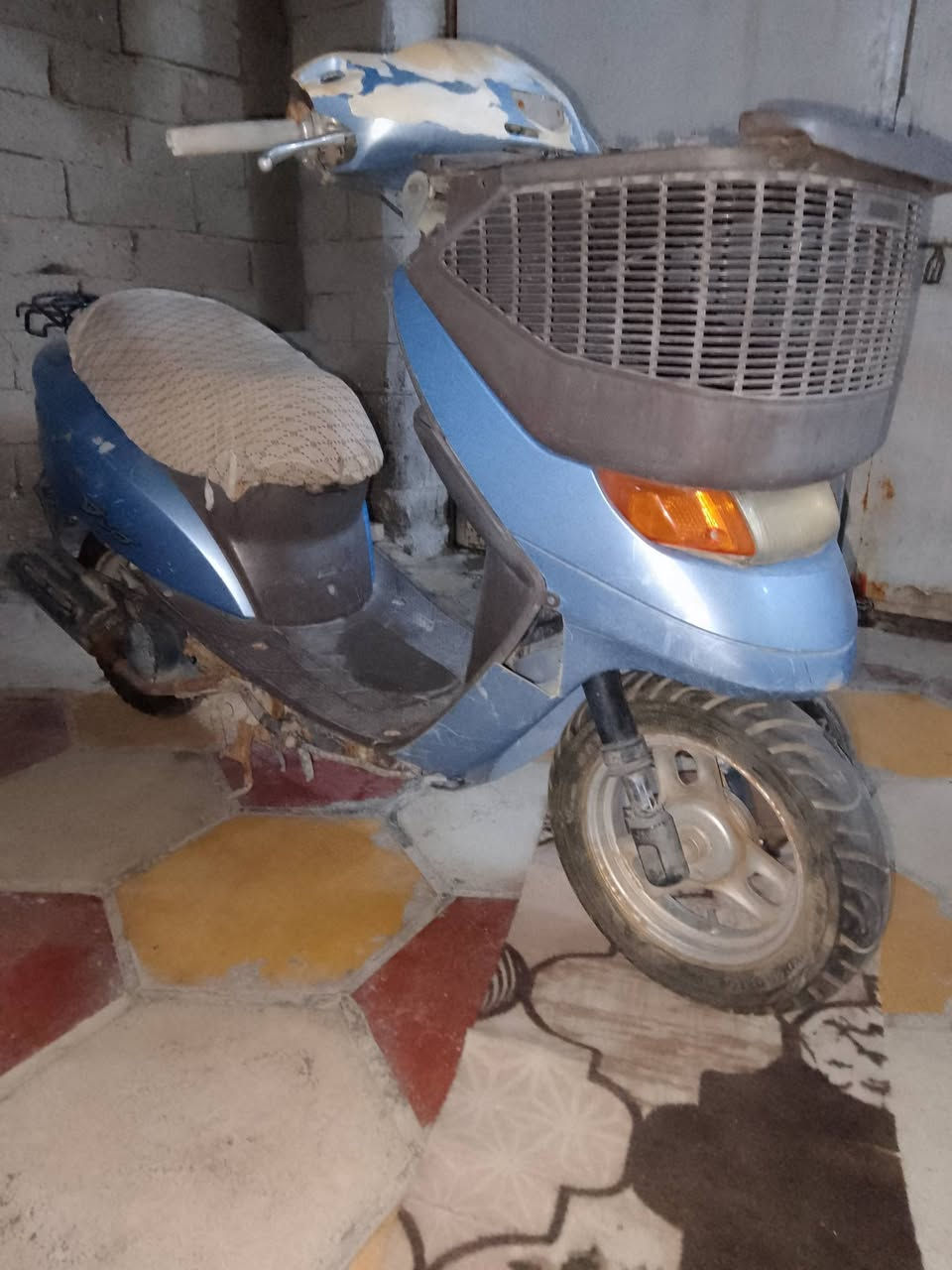 السعر125 كوم حديدماتشتغل دراجة هوندة ياباني طاكه السبرنكه مال الهندروالباتري تعبان المحرك مابي شي التضحيه شارع العيادة ‏‪0 773 729 0458‬‏
