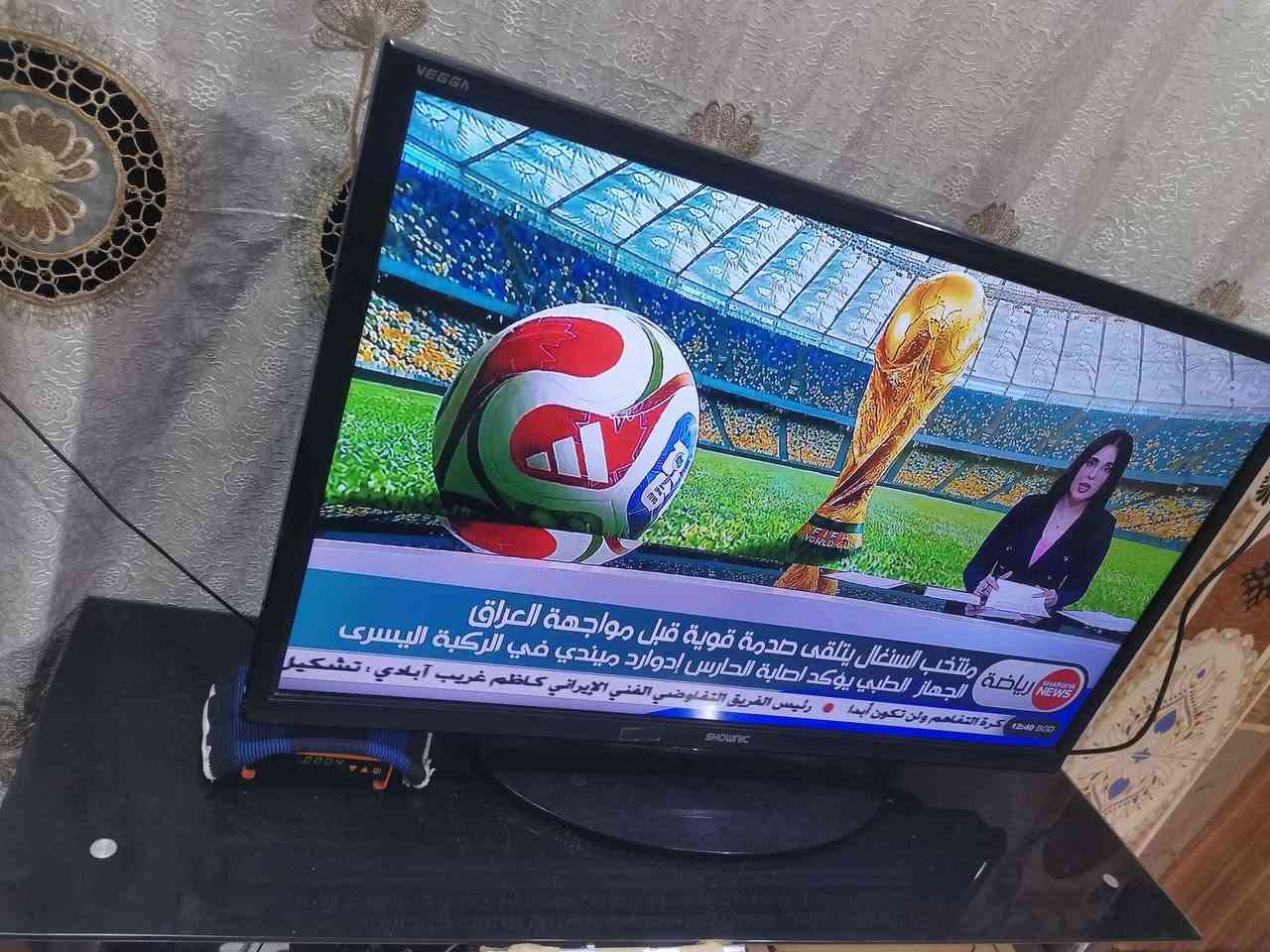 شاشه نوع شونك حجم 37 بدون نت وياهه ستلايت ابو النت وبيه قاعدة ستان ونضافة فول ودقه عاليه الجوده سعر 110 مكاني بصرة حيانيه الطاك *********** البصرة, العراق
