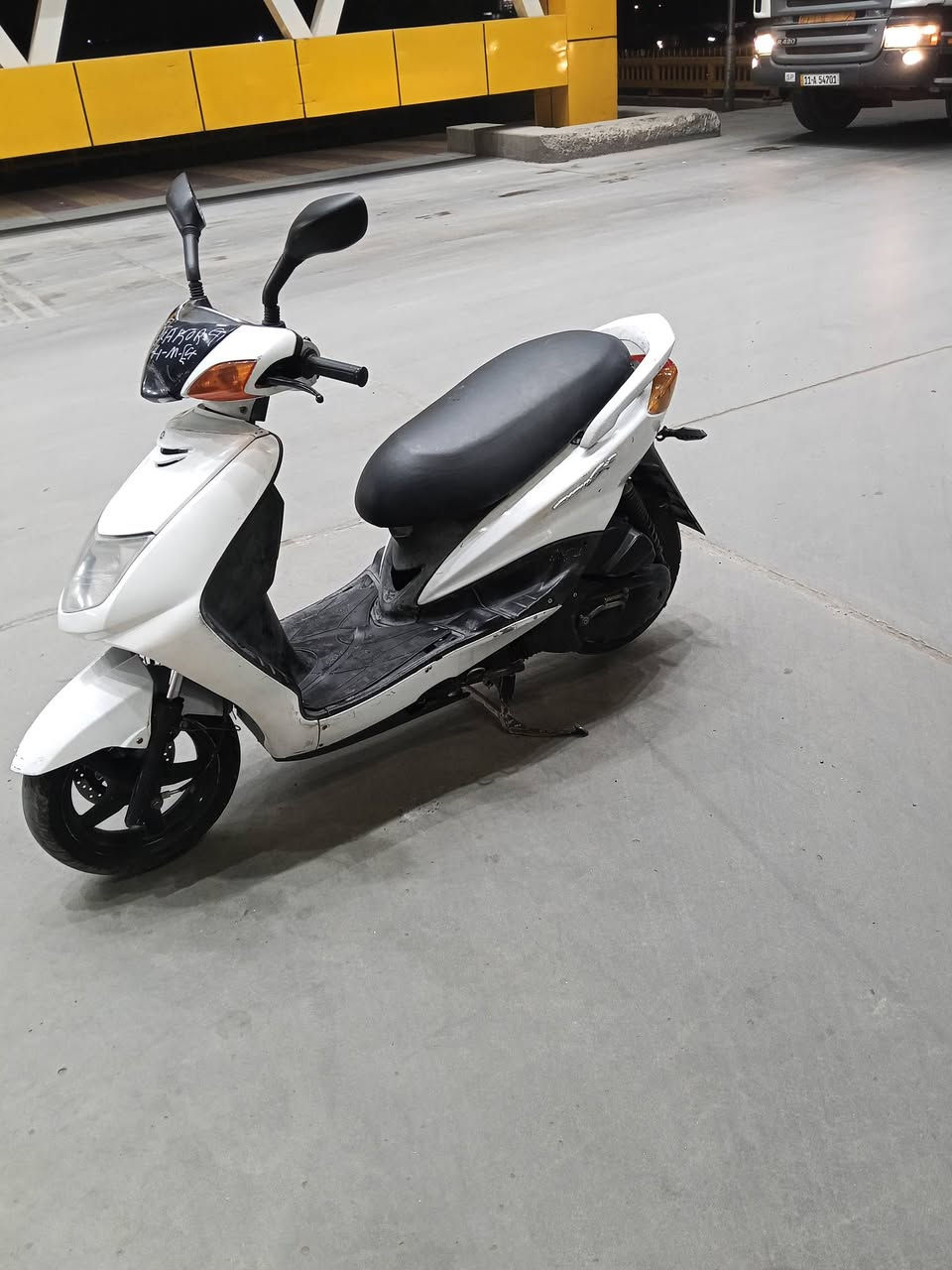 دراجه سكنس ياباني110 نظيفه سلف هندر كهربائيات كلها شغاله ستان حساس اورقها كامله مكاني الشعب سعرها 500التليفون ***********
