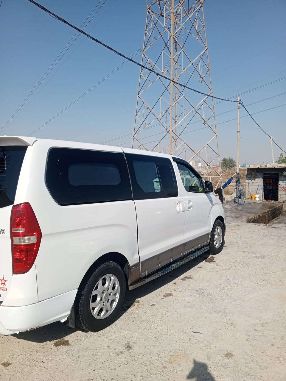 سلام عليكم  اللبيع سيارة  ستاركت مديل 2014 سياره تنتات فول موصفات  جاملك العبري مبدل بكوريه وجاملك الخلفي صبق مال العبريه شويه من الباب والباقي كفاله سياره جازه  مكينه مجول بلاد.  رقم ‏‪***********‬‏ مكاني بصره كرامت علي
