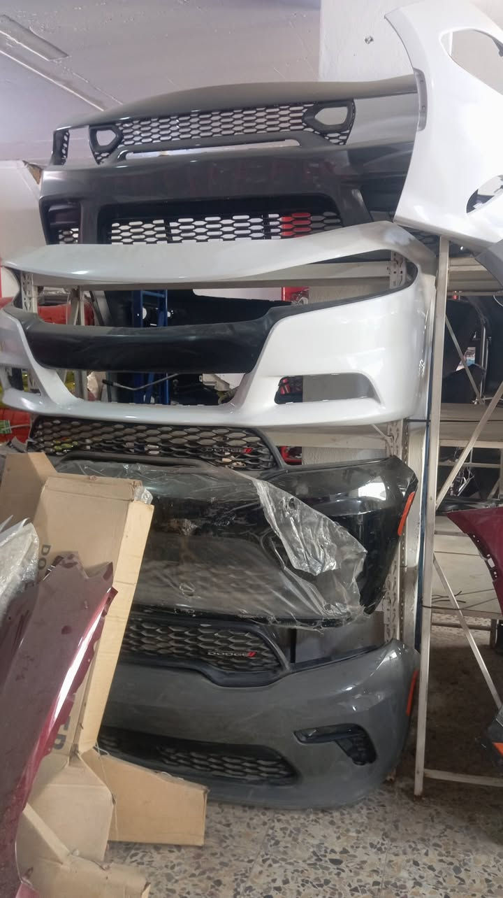 محركات جالجر جالنجر صدر امامي خلفي متوفر كصه اماميه خلفيه جالجر لون اسود كامله مقفله ***********
