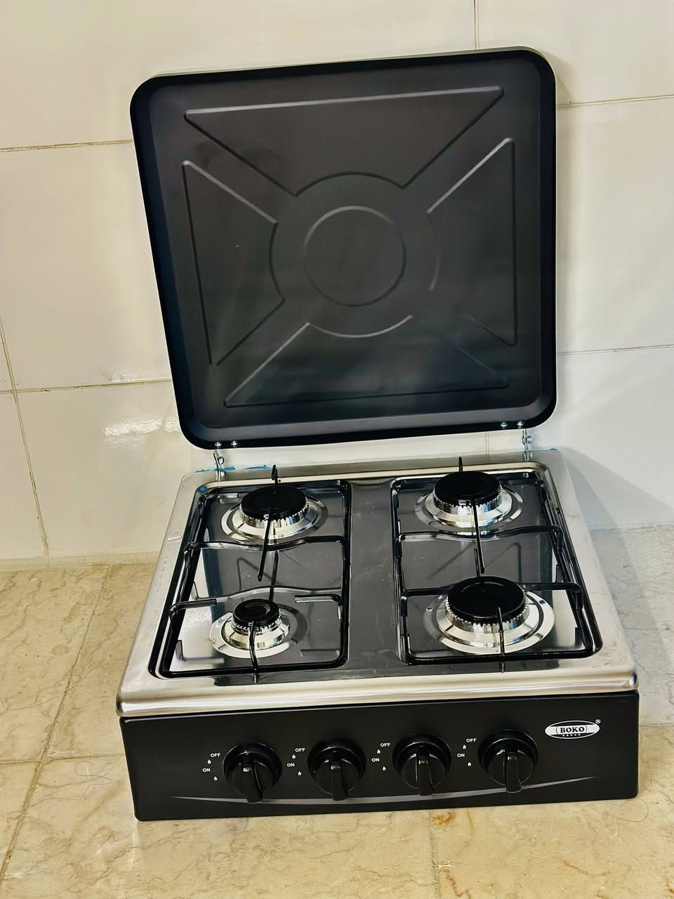 السلام عليكم
طباخ منضدي اربع عيون جديد ما مستخدم نهائياً 

السعر/ ٣٥ الف 

العنوان/ بغداد- حي اور 

للتواصل / ***********
