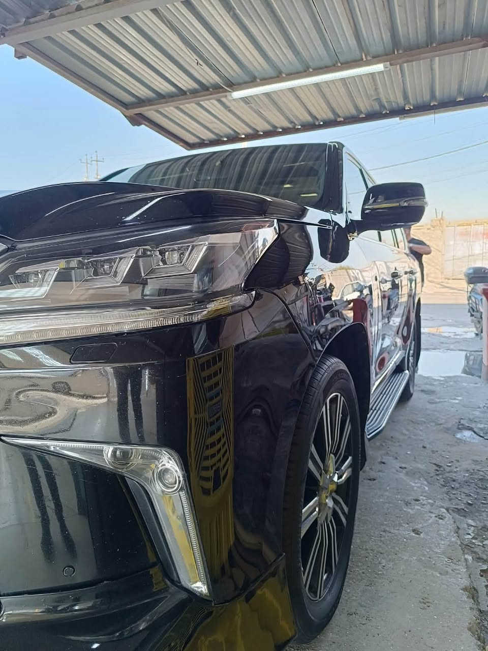 سلام عليكم
لكزز super sport
موديل 2019
ممشى ١٧٥ الف كيلو 
رقم بغداد انكليزي مميز 
كير محرك كفاله 
صبغ ربع من باب الصندوك فقط
تبديل بيها حاملغ و بنيد مال وكاله مبدله نفس لون
السعر  510$ 
مكاني غزاليه 
***********
