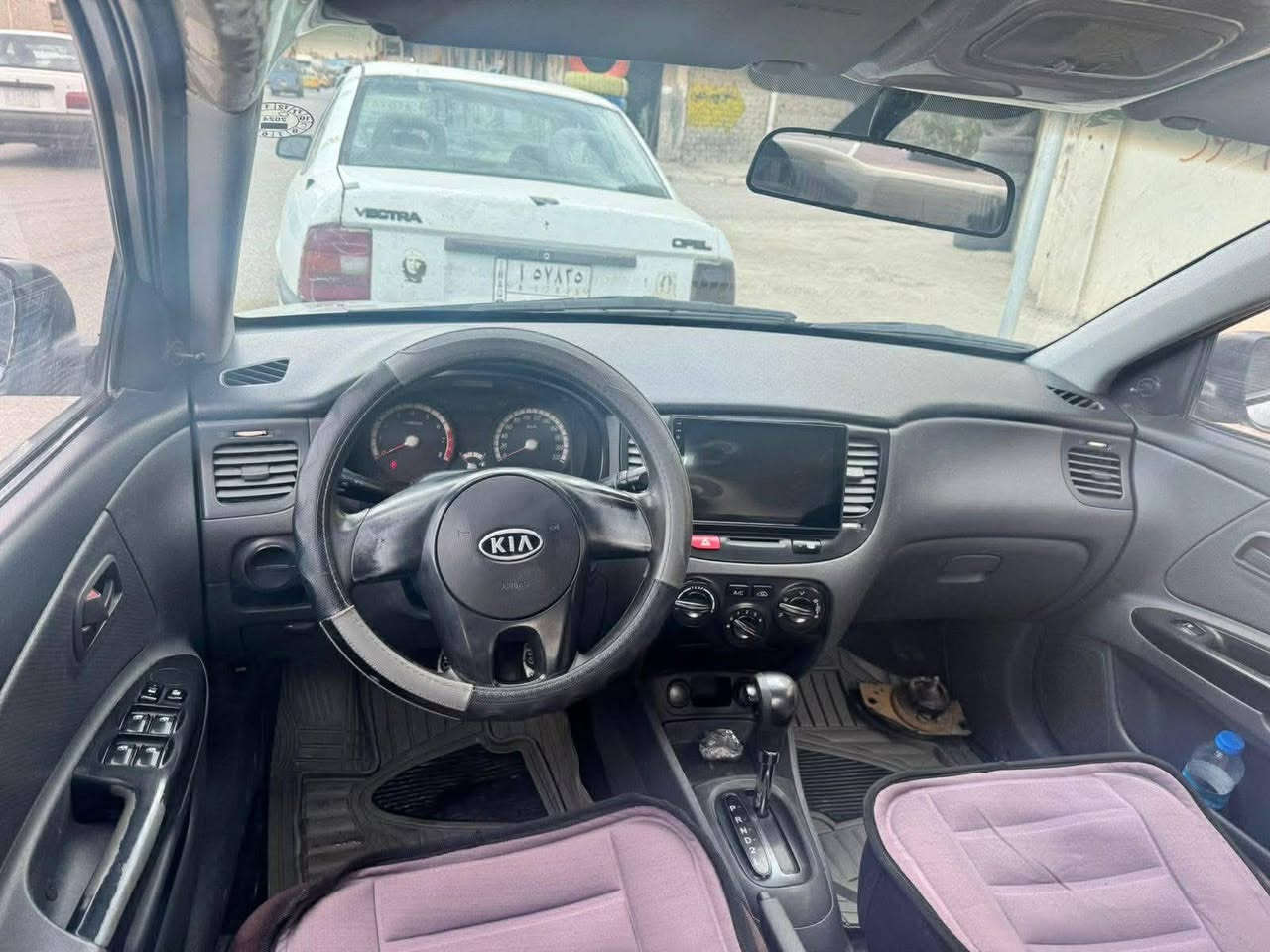 كيا ريو للبيع موديل 11بدون حادث بدون دواخل بدون ضرار يسارة مال بيت ما متعوبة ماشية 180حقيقي رقم اربيل بس شخص من الموصل الشرعي بالموصل  سنوية لي 26 تجي اجيك بأنفسك اذ ما عجبتك اترك وامشي لا تكسر با حلال غيرك السعر 95وبيها مجال عنوان السيارة موصل على ولا تعب نفسك على خاص مارد ومراسلة مارد تريدها خالر ودلل ***********محرك شرط كير شرط تبريد تدفئه شرط محرك 1400 فول عادي وامشي ترايك على بغداد ادك عوفها وامشي لا تنقيص ولا تبخير قبل أسبوع مسوي عليها ايدامة من كل النواحي تجي تأخذ على وضع الشركة
