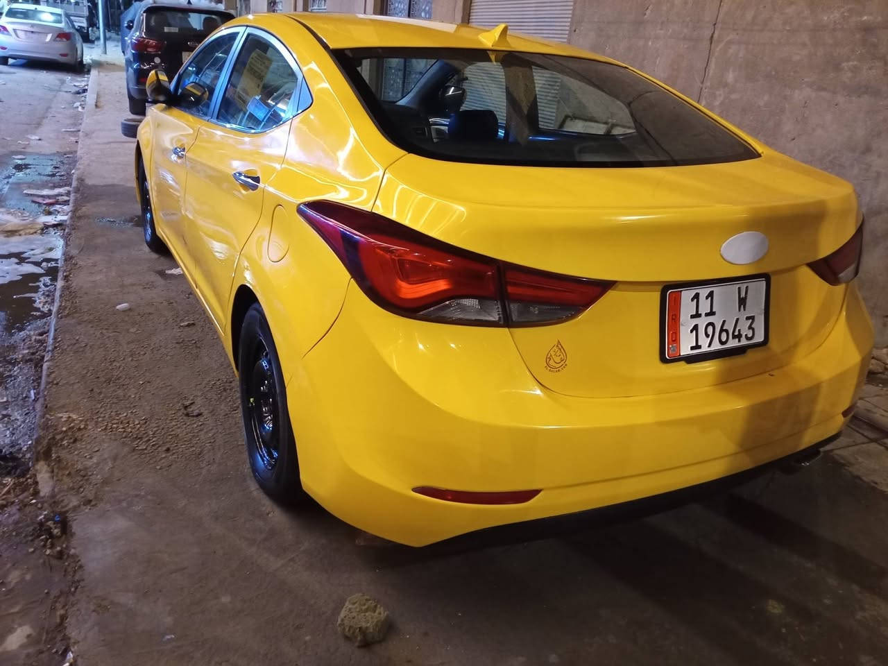 السلام عليكم النترا 2014 كندي فول لمتدد أعلى فئه بالانترا
1- بصمه ابواب 
2- فتحه
3- كشنات جلد كهرباء 
4- كشنات تدفئه 
5- شاشه ابل كاربلي بلاد+ كامره 
6- بك لايت لد+ لايت لد وعدسه أوتو
7- وضعيات قيادة 4 
8- فول تحكم ستيرن+ مثبت سرعة 
9- تبريد لمد شاشه منفصل سائق وراكب 
10- مري تعتيم 
11- اشاير بل مري 
12- مكينه 2000 GDI مكفوله من فتح تنقيص تبخير كفاله عامه 
سياره صبغه جديده رقم بغداد انكليزي بسمي هزه جديده 
برغي مابيها نقص سياره حادثها جاملغات خلفيه وتصليح بل شاصي الأيسر 
مكاني كربلاء 
***********
*********** 
سعر 115
