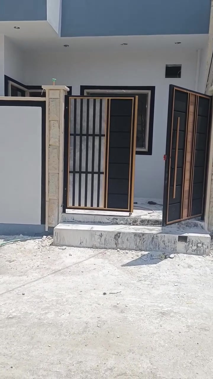 🌳 دار 🏤 للبيع مدخل اسواق ابو علي مساحة 100مترواجهه7/5
غرفتين نوم استقبال هوال صحيات مطبخ 
وصل بلدية نظام تكتات كاميرات مراقبه 
خدمات كامله ماء كهرباء تبليط 🛣️ 
دار تحت الانشاء تستلم مفتاح 🔑 55مليون 
***********-***********
الاستفسار اكثر مراجعه مكتب انوار الموصل للعقار مقابيل الكمارك بناء الجاهز مجاور تيم مارت
