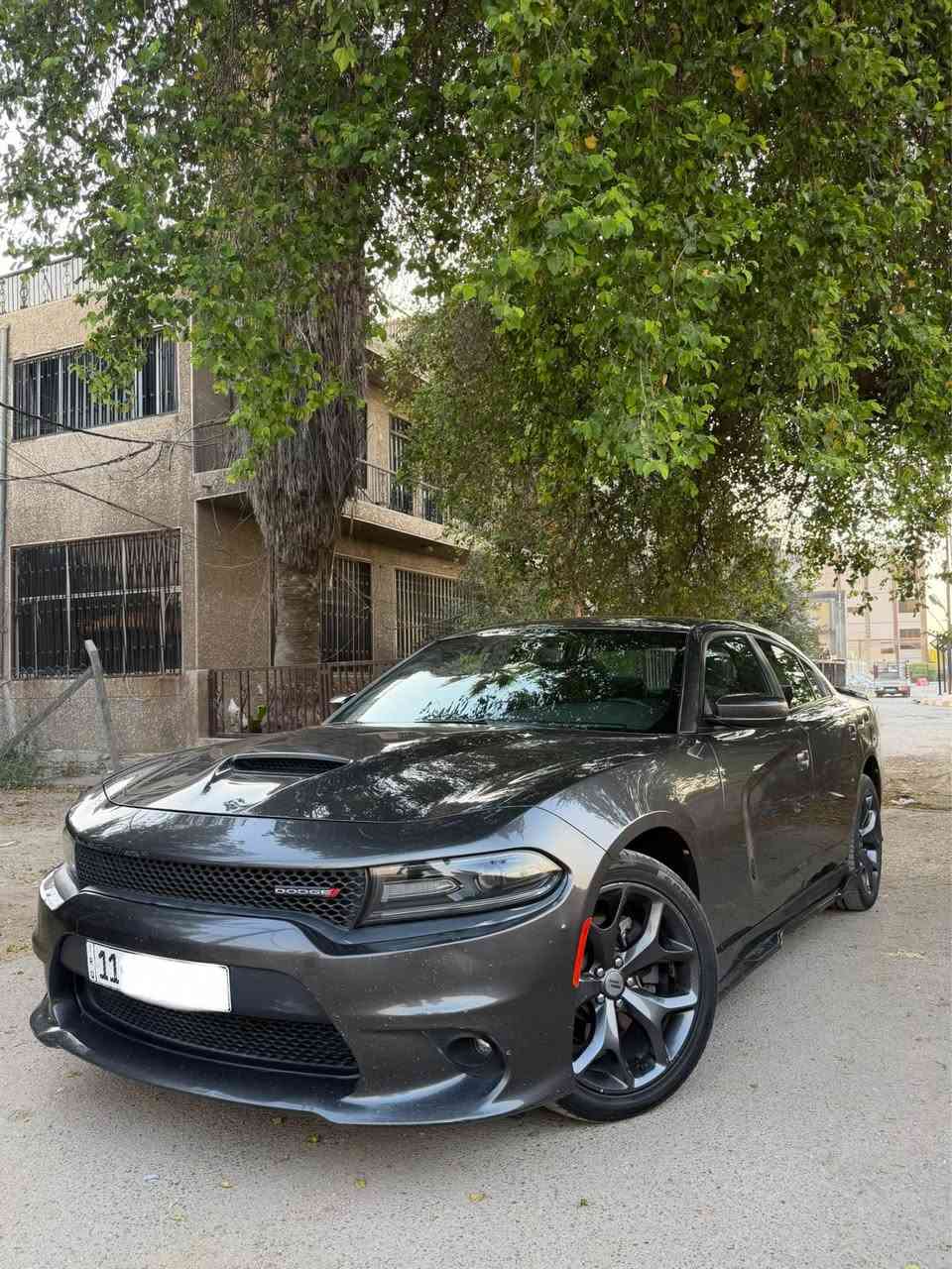 جارجر gt 2019 
وارد امريكي 
السيارة ماشيه 110 الف كيلو 
4 دسكات جديدة
تايرات جديدة وصدر كامل جديد
بصمة 
شاشة كبيرة 
كشن السايق كهرباء 
حساس خلفي 
السيارة مكملة ع الاخير 
حادثها فقط جاملغ خلفي عكس السايق ضربته خفيفة 
وخدوش بسيطة موضحة ب الصور 
رقم بغداد 
السنوية جديدة ب اسمي تحويل ثاني يوم 
مكان السيارة: بغداد/بغداد الجديدة 
السعر : 225 وبيها مجال 
للتواصل: *********** بغداد, العراق
