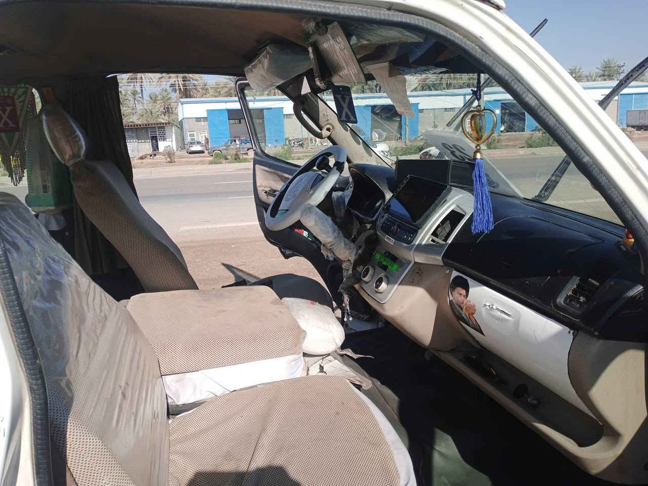 السلام عليكم اجوان البيع مكينه ونجي مجاول سياره خير من الله تخم تاير جديد صدر امامي  خلفي جديد اكسال  وكير جديد سياره بيها طخات  بس بينات بل صور تحويل ثاني يوم سياره بسمي رقم بغداد مكاني ديالى بعقوبة سعر 70وبيها مجال//***********
