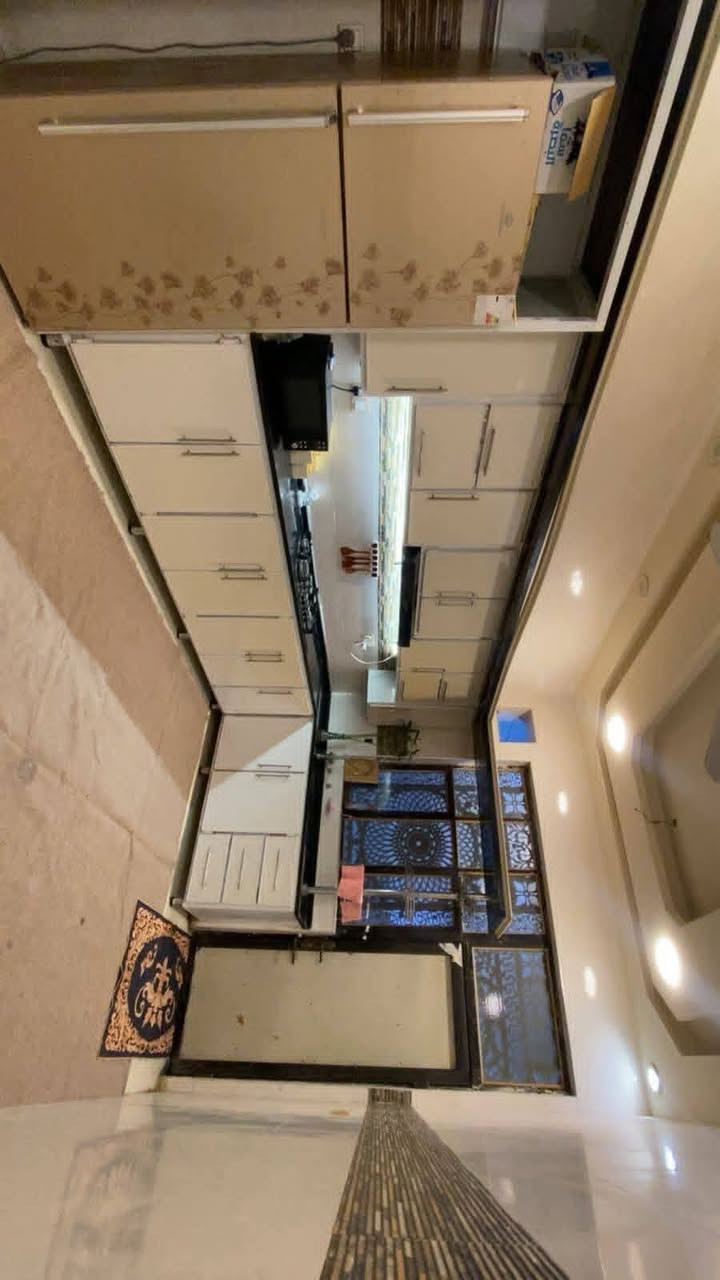 #اسعد_الله_اواقاتكم_بكل_خير⁉️👋

دار سكن للبيع 🏠🏠 

#المساحة::160متر

#العنوان:: البصرة أبو الخصيب منطقة أم النعاج 

#جنس_العقار::طابو مالك صرف زراعي باسم عراقي سند 25 وكالة ونصخ من الطابو ومكاتبة من المالك مباشره 

#يحتوي:: البيت على غرفتين٢ منام كبار 
وديوان 
ومطبخ وصالة 
وصحيات داخلي وخارجي 

شارع 12متر 
بناء طابوق شقل درجة أولى 🔐 

جميع الخدمات متوفرة ماء كهرباء مدارس نت كلشي قريب على 
#السعر((110مليون وبي مجال))
#اللاستفسار:: إلا تصال على الهاتف ☎️📞 
☎️((***********))☎️
