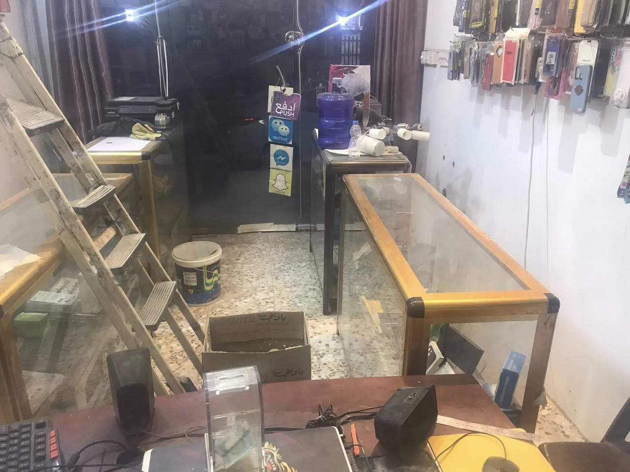 اغراض محل  للبيع شاشات كسر كفرات اغراض صيانه اكسسوارات شاحنات كيبلات شحن كل الاغراض للبيع
الاتصال *********** المكان النجف حي الوفاء
