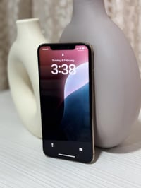 ايفون اكس ماكس  مبدل شاشة وباتري فيس ايدي مايشتغل والكاميرا بيها اهتزا...