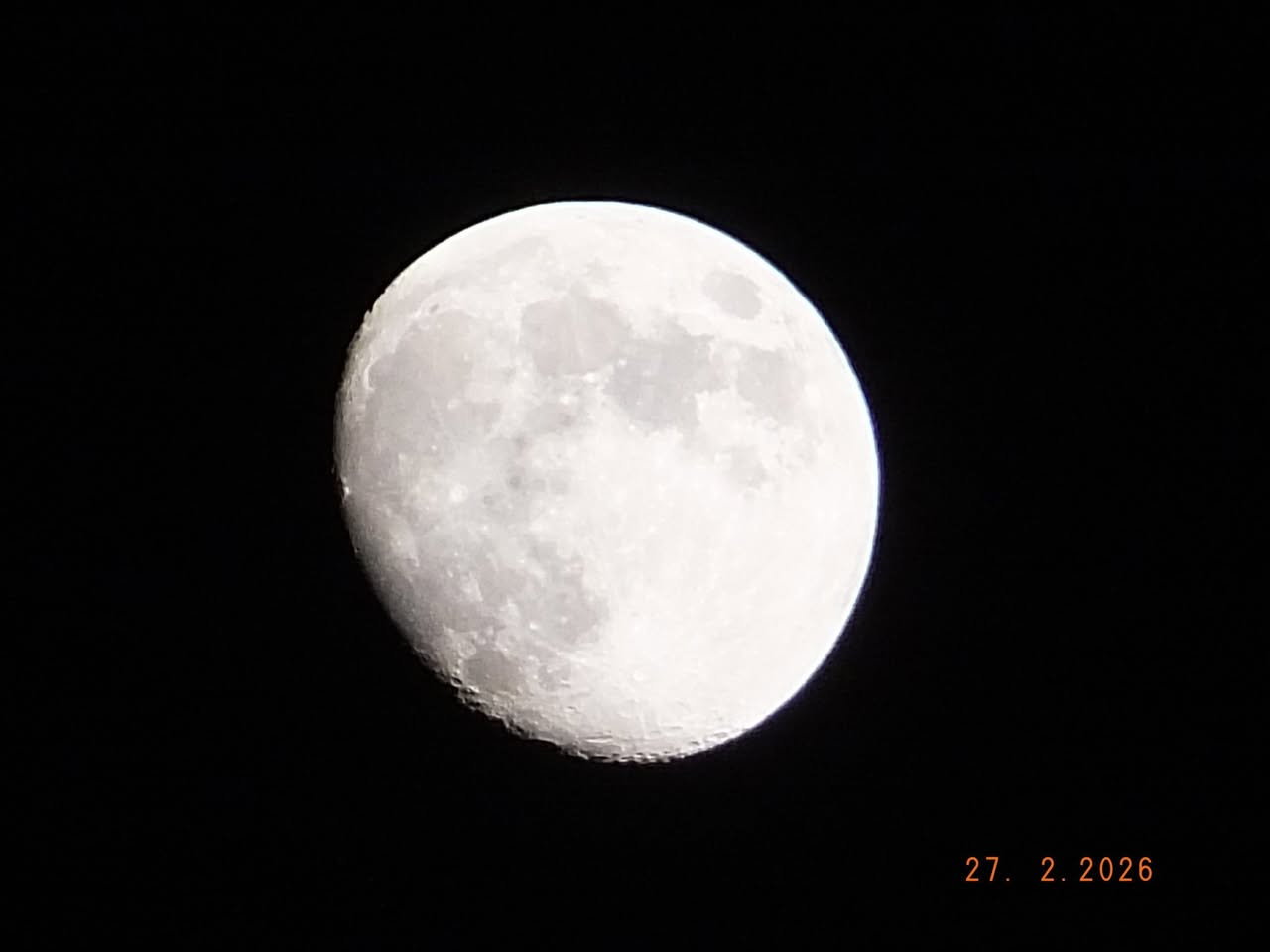 كامره canon sx500 is
الزوم ثابت يوصل 120x 
وياهة بطاريه وشاحنه ورام وتوصيل عندي مستعجل على بيعتهة 150 بيهة مجال بسيط توصيل5


**إذا كنت صاحب هذا الإعلان وتريد حذفه لأي سبب، رجاءا أرسل رسالة إلى الدعم الفني**