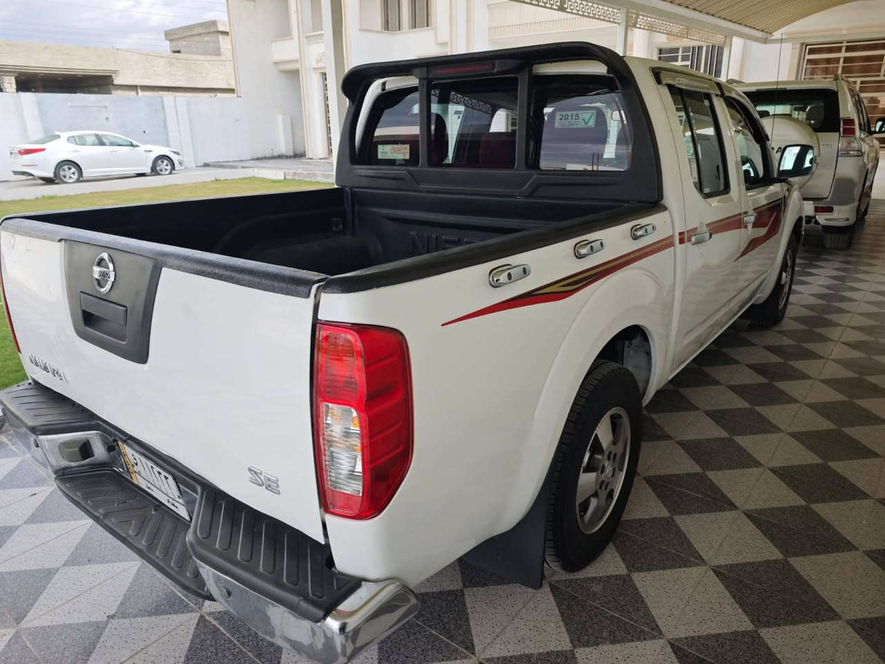 نيسان نيفارا 2014 سعودي
رقم بغداد مميز  
كير اوتوماتيك +جام كهرباء 
شاشة كبيرة+ كامرة خلفية 
تخم تاير جديد صدر امامي خلفي جديد 
تبريد شغال 
محرك ما مفتوح 
بيها باردات بسيطة وذيل الجاملغ الخلفي صبغ 
السعر 125 وبيها مجال 
مكاني بغداد التاجي 
***********
