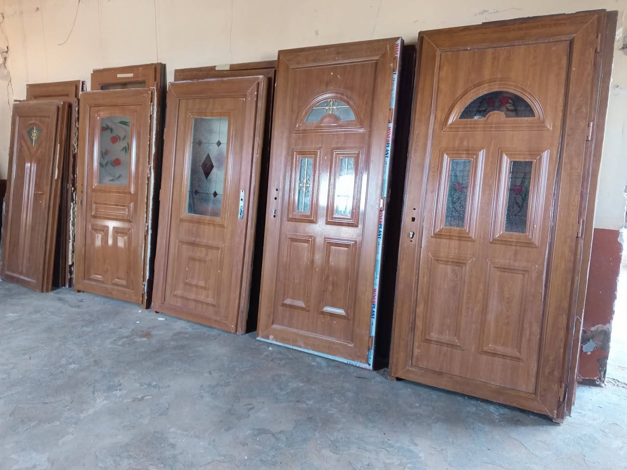 تم وبحمد الله وصول وجبة ابواب وشبابيك بلاستك بي في سي مستعمل بالة شمالي بكافة القياسات للتواصل يرجى الاتصال على *********** ‬‏/‪0775 122 4079‬‏ متوفر واتساب.  او مراسلة الصفحة. الموقع/ طريق الخالص بعقوبة . مدخل قرية البدوانية مقابيل قرية الاسود الصغير
