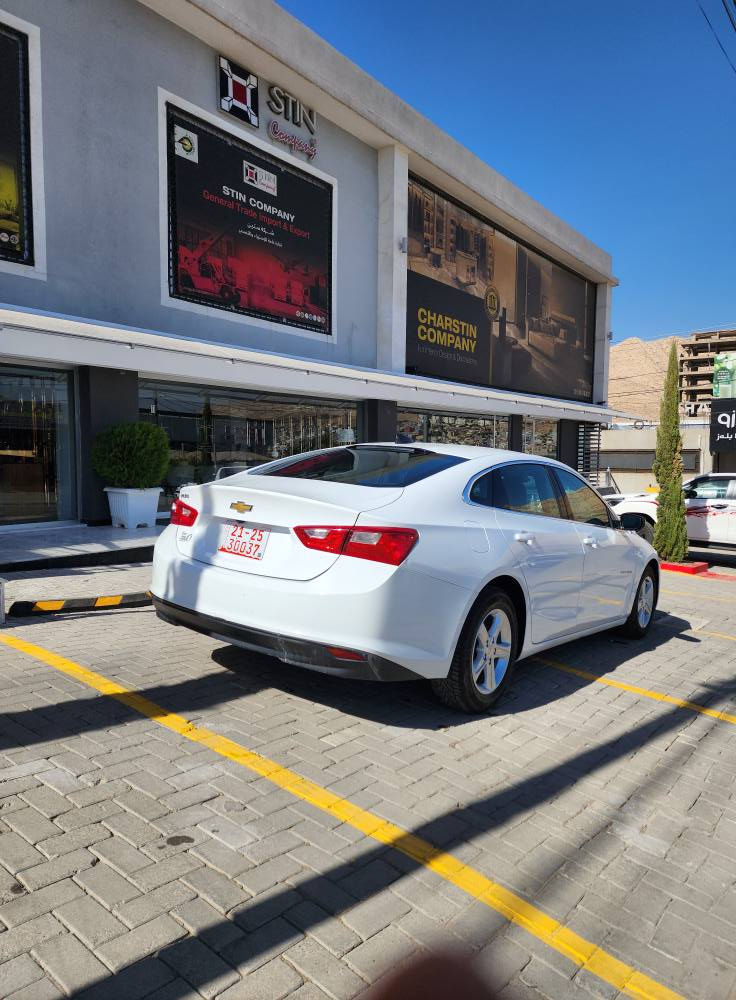 malibu   ماليبو  2023    
 بدون رقم تترقم أربيل دهوك سليمانية تكلفة الرقم 10ونص ورقات 
**  السيارة جاملغ امامي صبغ و نص صندوك  خلفي  
السعر// 118 $ ورقة  مكان دهوك   فقط بيع 
 * السيارة ماشية 46  ميل  مشي امريكا .
*  ايرباك  استيرن طاك راجع سيستم.
المواصفات 
🛑محرك 1500 تيربو ✈️
🛑بصمه تشغيل وابواب وجنطه
🔴هند بريك بصمه
🛑لدات اماميه نهاري 
🛑 اوتو بريك /توقف ذاتي عند الاقتراب 🚳
🛑كشن كهربائي /   
🛑شاشه كبيره تدعم 📲Android Auto/car play
🛑خرائط Gps📌
🛑كامره خلفيه 📷
🛑كروز مثبت سرعه
🛑شاشة ضبط واعطال بل دشبول
🛑منافذ USP/ 12V /Tip C
🛑مانع انزلاق ⛔️
🛑حساس اطارات 
🛑4 دسك/ Abs
 رقم شاصي السياره   1G1ZC5ST6PF171208
السعر// 118 $ ورقة  مكان دهوك .
 وتساب ... كورك   *********** بغداد, العراق
