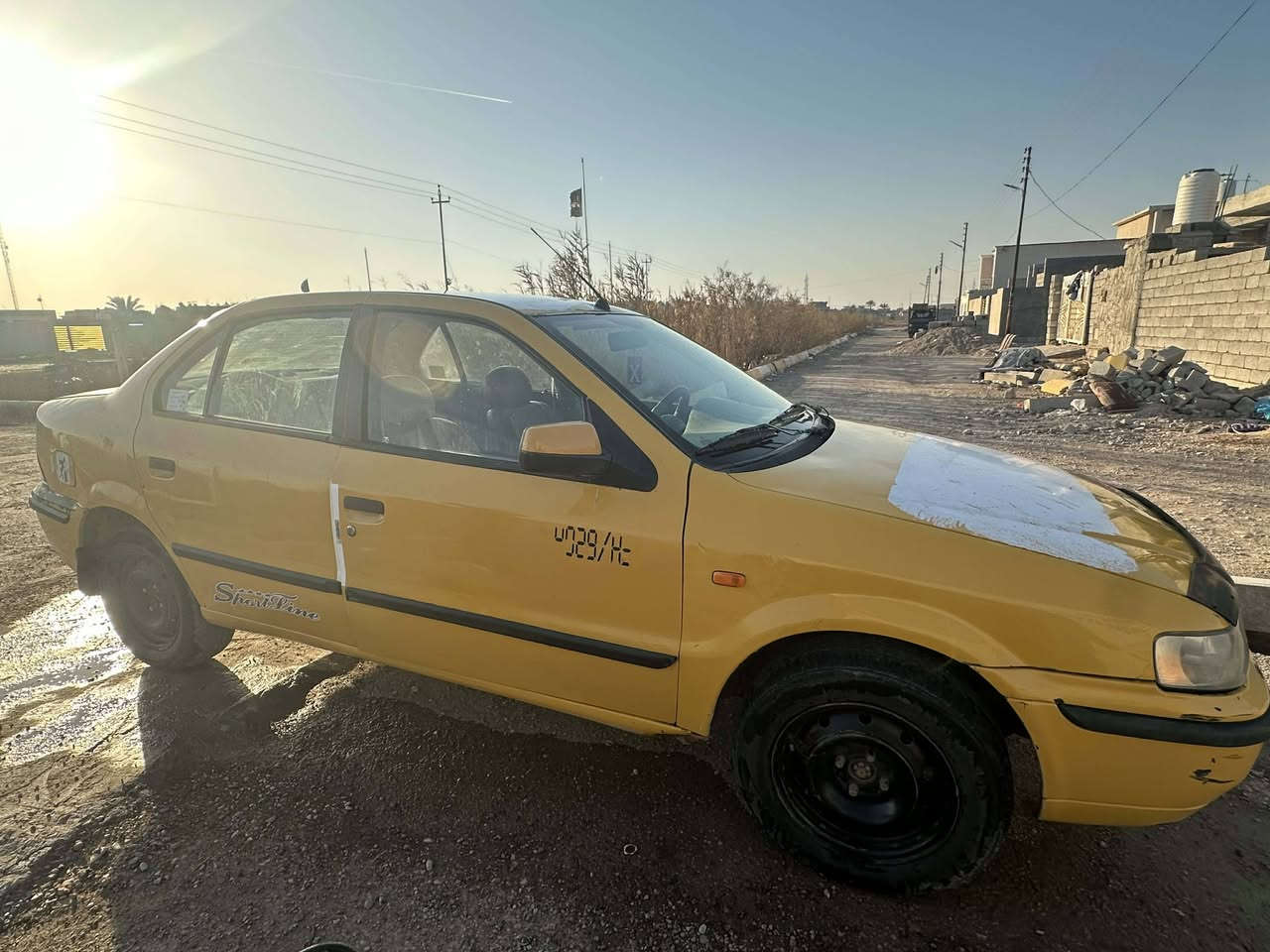 السلام عليكم 
سمند للبيع موديل 2011
 كير ومكينه وصدر وحدادة كلهن خير من الله 
تخم تاير جديد. سيارة كاملة مكملة مابيها اي نقص
تحويل ثاني يوم 
السعر 28 وبيها مجال 
او مراوس بسيارة وينطيني فرق
***********
***********
رجاءاً اتصال فقط بدون مراسلة مامتواجد
