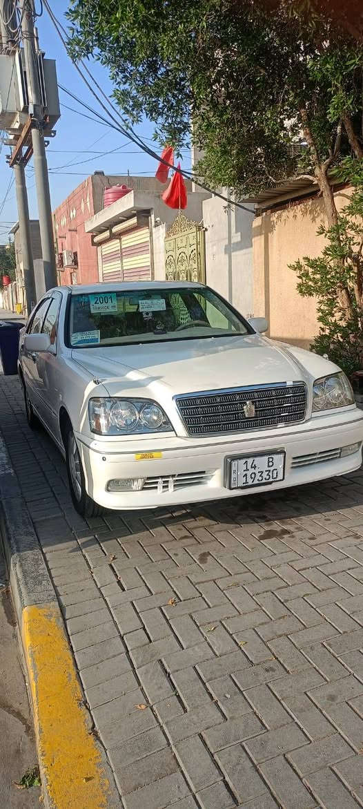 سلام عليكم سياره جنون لبيع كفاله عامه من الصبغ والضربه رقم دولي بسمي بصره مكينه ديفور الجبير علمن المكينه كايمه وبيه رقم واحد مرمز العنوان بصره رقم الهاتف ***********
