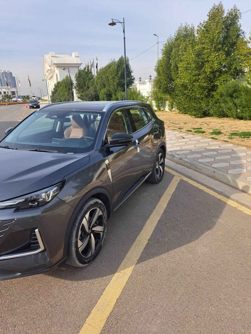 السلام عليكم
شانجان2025 uni-s
فول مواصفات
كامرات 360
مرايات بخاصية الطي التلقائي 
حساس خلفي
رادار امامي
تحديد مسار
نظام تتبع المركبة
فتحة سقف بانوراما
مقاعد جلد لون مشمشي
تبريد مقاعد +تحكم كهربائي
3 انظمه قياده
دشبول شاشه + ثيمات متنوعه
ابل كار بلي
السياره بدون حادث
فقط رصعات خفيفه عايفها على وضعها
وموضحة بالصور
عداد المسافة 29000km
صيانات داخل الوكاله حصراً
السياره مابيها نقص جاهزة من كل النواحي
تحويل مباشر ما مطلوبه للشركه او لمصرف
السعر 26,500,000 مليون دينار / قابل للنقاش
مكان السيارة بغداد الدورة او المنصور
***********
