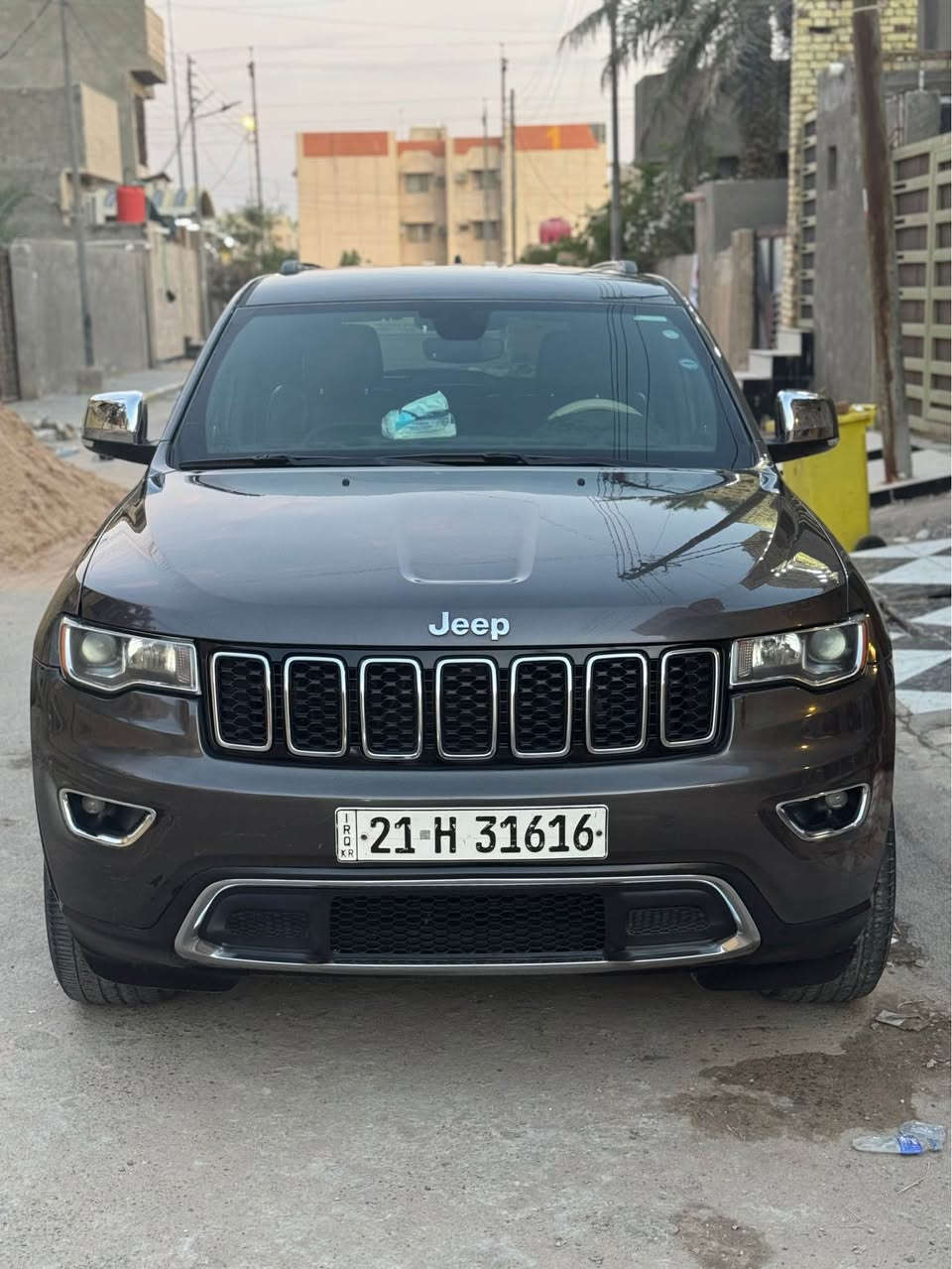 جيب كراند شيروكي لمتدد 2019وارد امريكي الضربه خشم الجاملغ بدون شواصي بدون الغود سنويه بيهه بعد سنه تريد وكاله تريد تحويل السياره فول فقط بدون بني رامه راداد جانبي  حساس خلفي امامي نقط عمياء خزن ميموري شاشه جبيره حداده جديده تخم تاير جديد باتري جديد ماشيه 75اوبعد بيهه هواي مواصفات مكاني بصره رقم الهاتف/*********** البصرة, العراق
