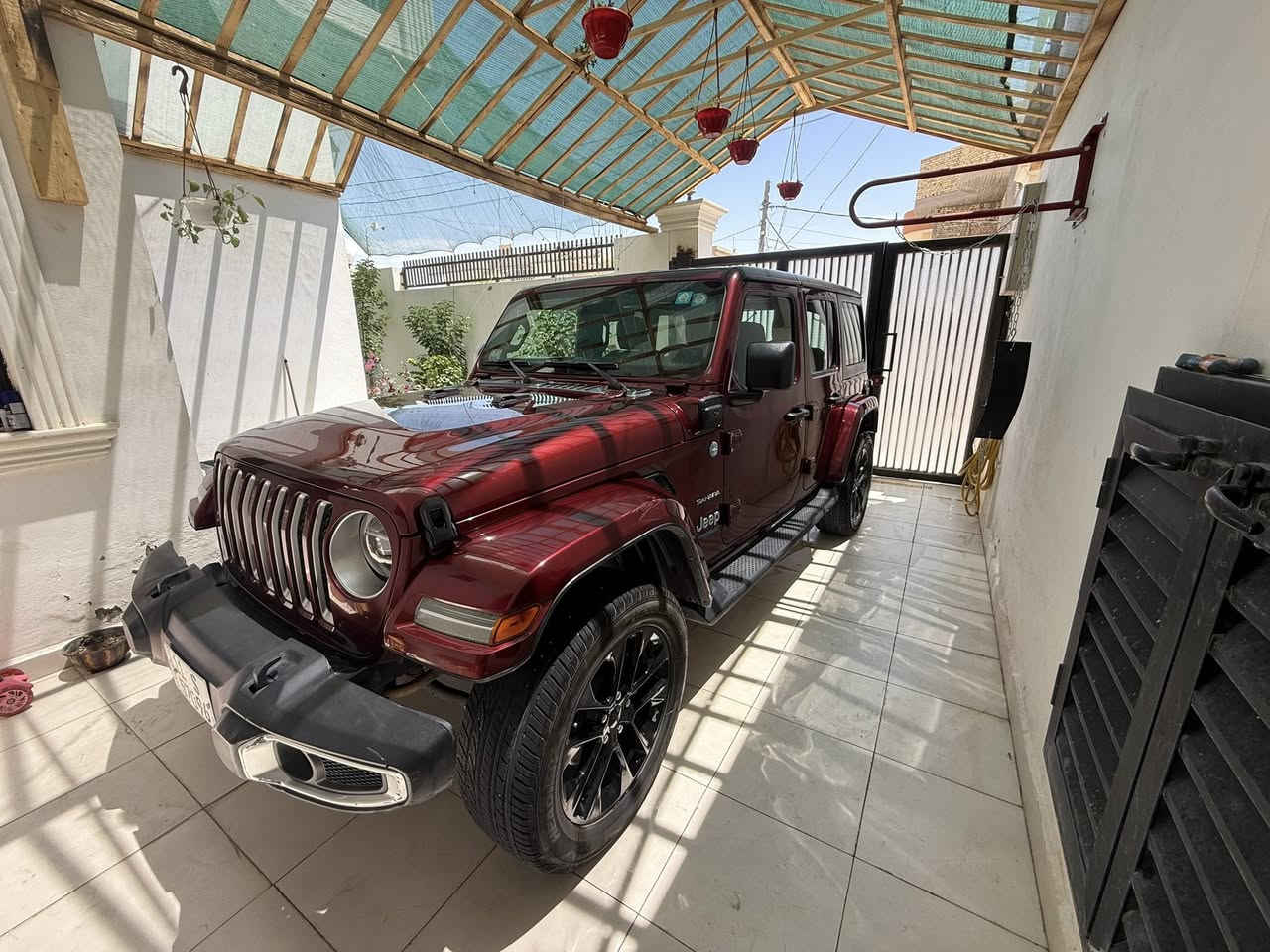 Jeep Wranglerموديل
2021
ثلالث انظمة بنزين كهرباء هايبرد السياره بحالة ممتازه  سعة المحرك 2000 رقم الشاصي ( 1C4JJXP66MW738666)
السياره كلين فقط حرق بسيط في باب الصندوق الخلفي السياره استخدام شخصي على ايد وحده . رقم بغداد باسمي  مكان السياره محافظة الديوانية السعر 220 ورقة رقم التلفون ***********
