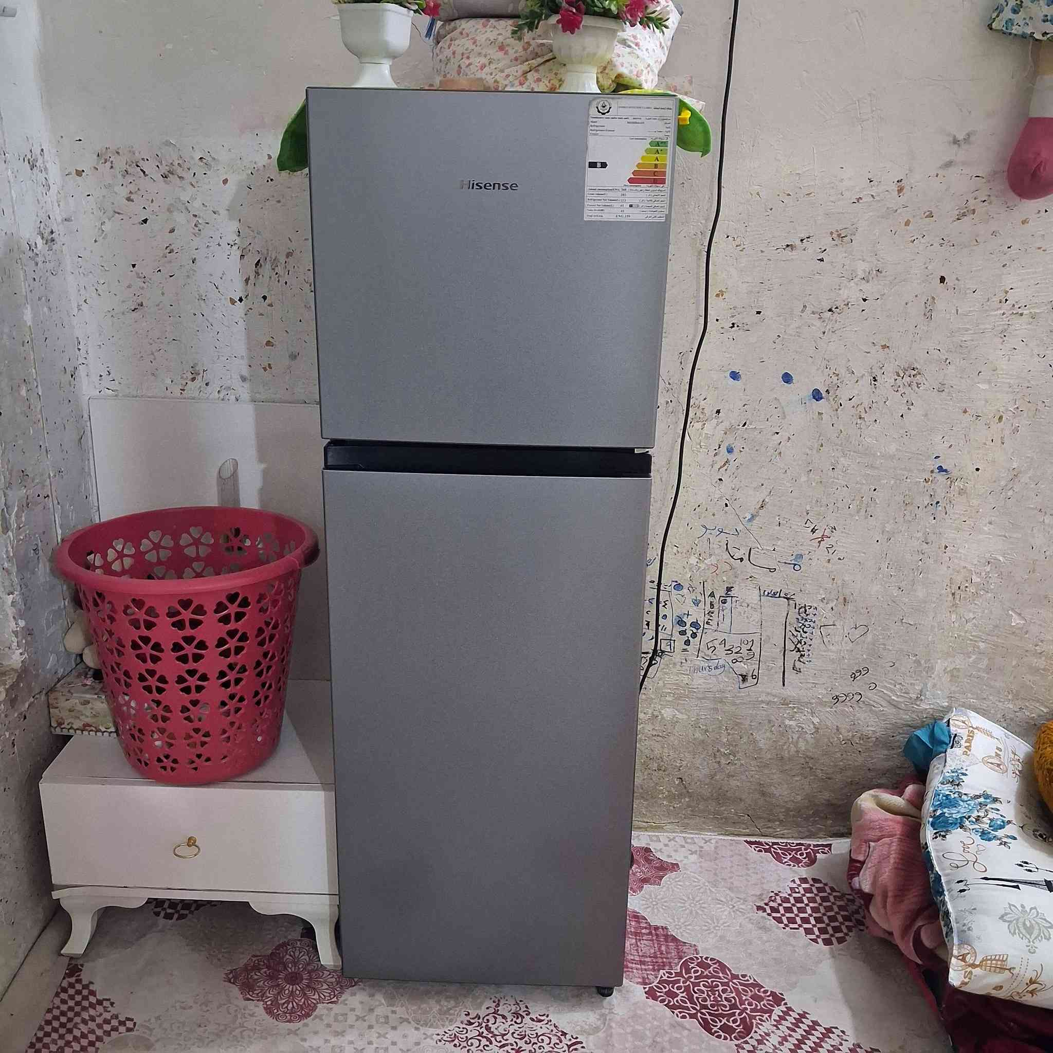 سلام عليكم
ثلاجه جديده لبيع اتصل*********** وراسني خاص
