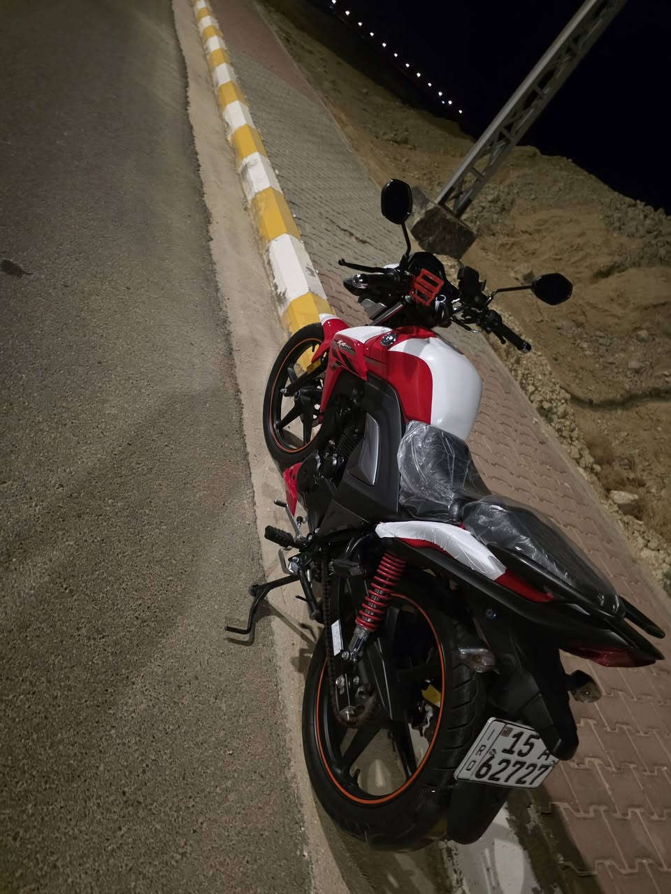 سلام عليكم هاوجي موديل 23 ماشي 8000 للبيع الشراي يتصل ***********
