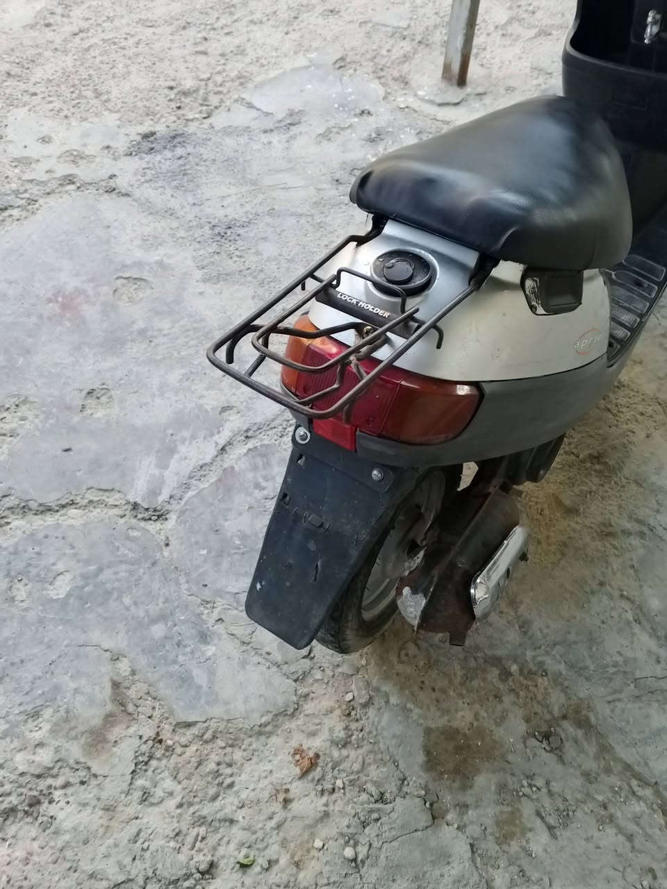 سلام عليكم دراجه بطه اي نقص مابيهه دراجه تخبل معدل او شلعه كهربائيات كلهه شغاله نكرت سلف  السعر350


**إذا كنت صاحب هذا الإعلان وتريد حذفه لأي سبب، رجاءا أرسل رسالة إلى الدعم الفني**