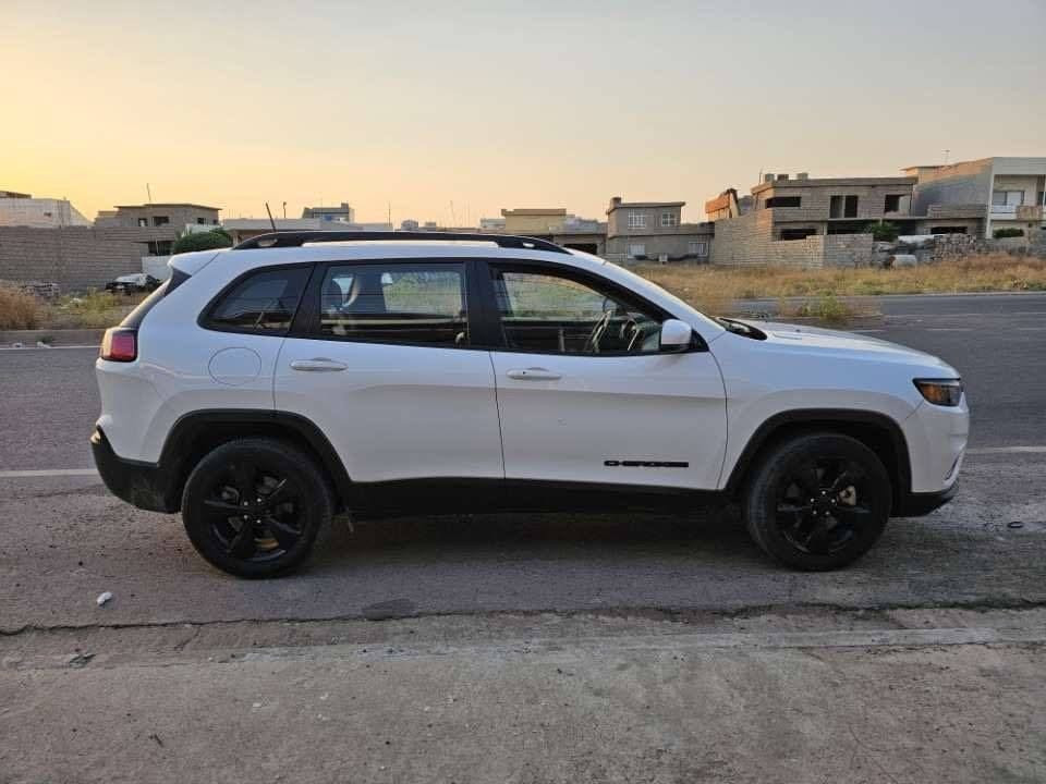 مودیل ٢٠١٩Jeep شێروکی
فول فول مواصفات top black
پانــوراما
محرک شەش سلندر
محرک کبیر مرغوب بدون توربو
٩ گیر
تبرید مرکزی
ڕادار امامی و خلفی
کامیرا امامی و خلفی
ئاوێنه ڕادار و اشارە
لایت زینون بیلادی
کوشن جلد و هیتر کهرباءی
سترن هیتر
گیج لاریدو استراد خاص
شاشە گەورە
3 بصمە و شغال
ماشیة ٦٠ هزار
مالی دوستە و یک دینا مصرفی نیه
بە ناوی خومه رقم  باریک
ربع بونید صبخ بدون دواخل
ایرباگات سیستم شریکة
₀₇₅₀₄₉₄₀₄₄₁ أربيل, العراق


**إذا كنت صاحب هذا الإعلان وتريد حذفه لأي سبب، رجاءا أرسل رسالة إلى الدعم الفني**