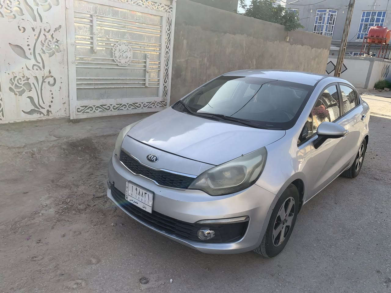 كيا ريو خليجي 2016 بيها باب الصدر مبدل بدون دواخل  وبيها بنيد مبدل محرك بي صوت بـَس لا تبخير ولا تنقيص  سيارة نصبتها حلوة تبريد منظومة جديدة ثلج❄️  تخم تاير جديد حساس شاشة وكاميرا خلفيه مراية وسطيه تعتيم تلقائي السعر 82 و بيها مجال قليل حگ الجيه  للاستفسار  ***********
