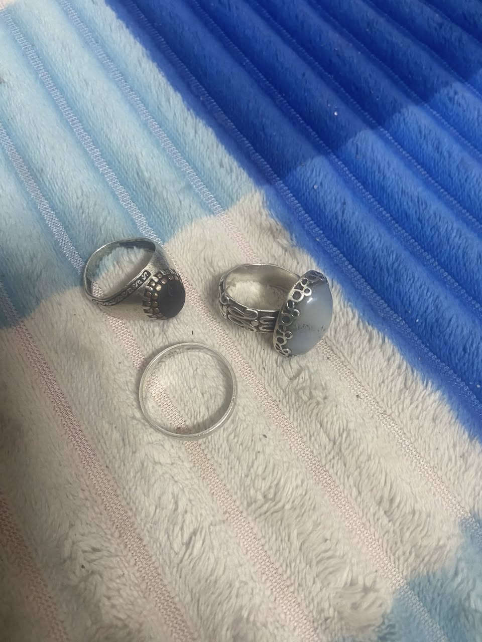 السلام عليكم من رخصت الادمن محبسين وحلقه للبيع سعرهن 75


**إذا كنت صاحب هذا الإعلان وتريد حذفه لأي سبب، رجاءا أرسل رسالة إلى الدعم الفني**