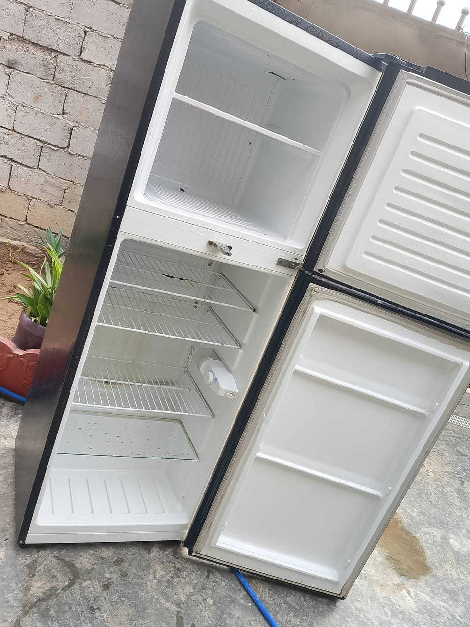 السلام عليكم ثلاجة للبيع السعر 150وبيها مجال مكاني كربلاء طويريج


**إذا كنت صاحب هذا الإعلان وتريد حذفه لأي سبب، رجاءا أرسل رسالة إلى الدعم الفني**